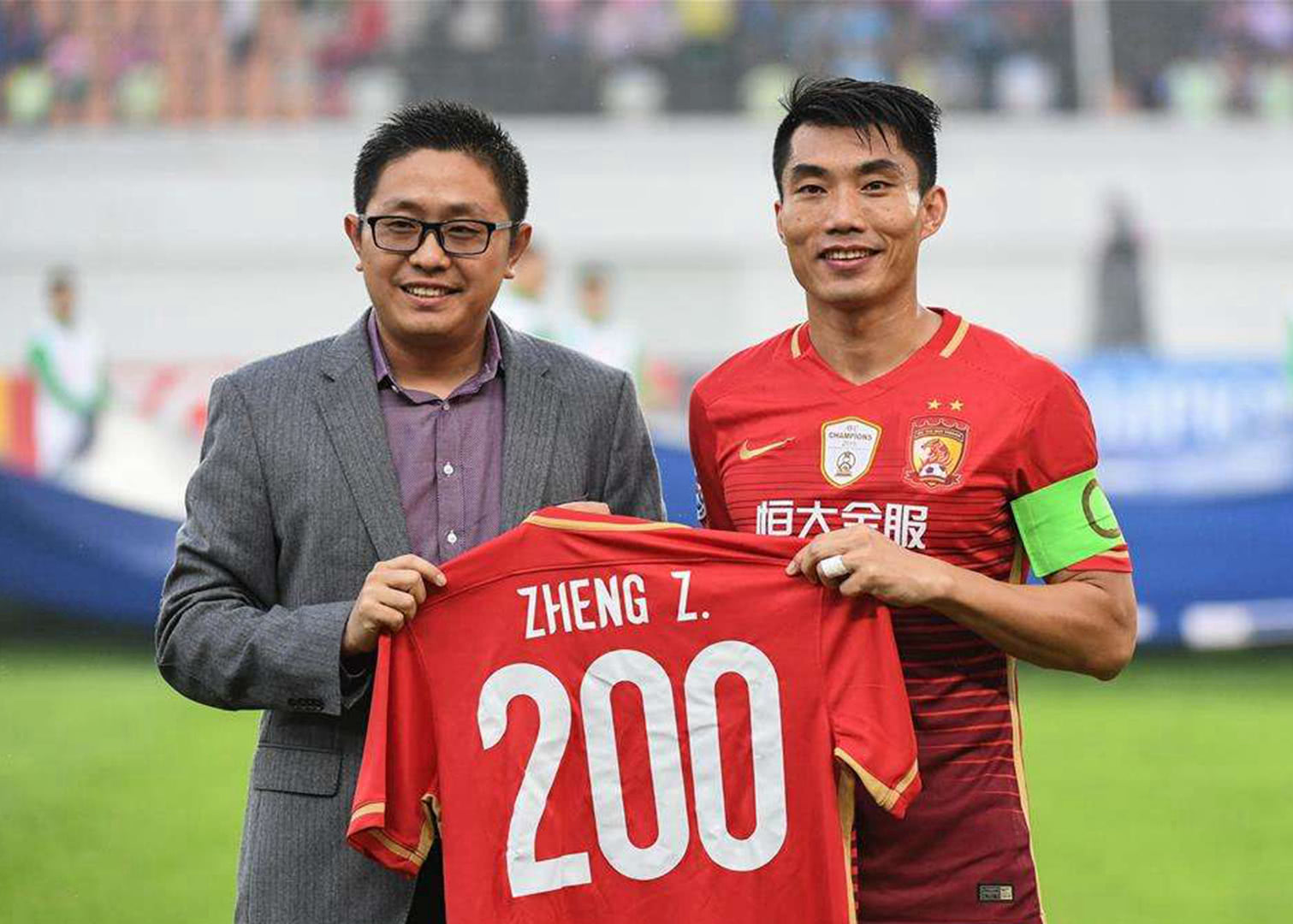 《妮姬》联动《RE：0》三名角色介绍及全新时装曝光